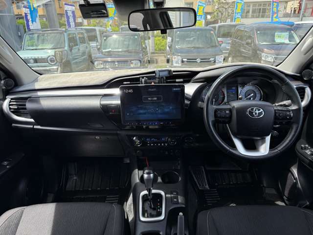 Toyota Hilux 7