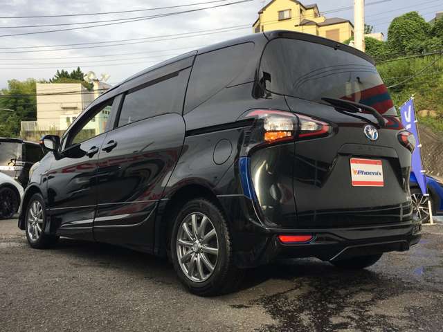 Toyota Sienta 12