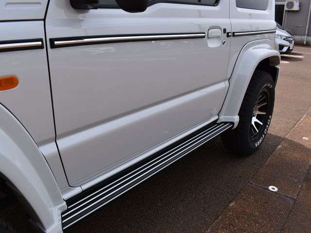 Suzuki Jimny Sierra 9