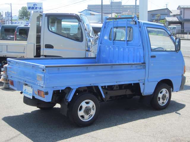 Daihatsu Hijet Pickup 4