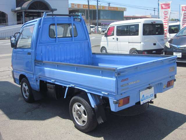 Daihatsu Hijet Pickup 5