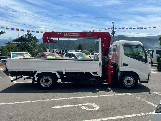Hino Dutro 4