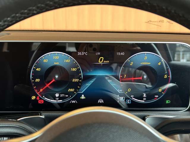 Mercedes-Benz GLB 10