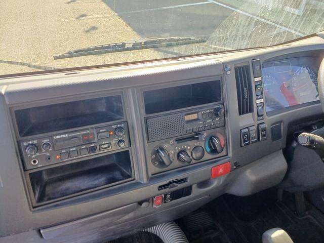 Isuzu Elf 11