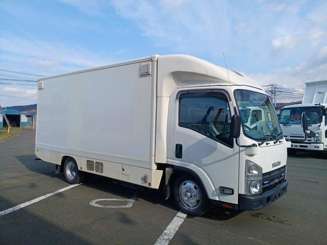 Isuzu Elf 3