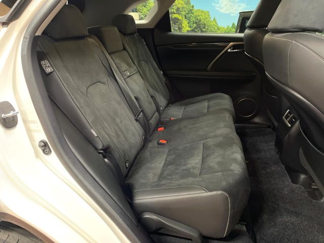 Lexus RX 9