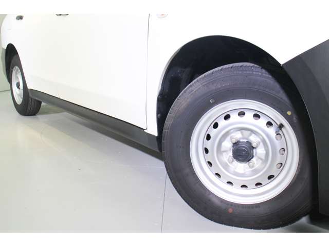 Nissan NV150 AD 4