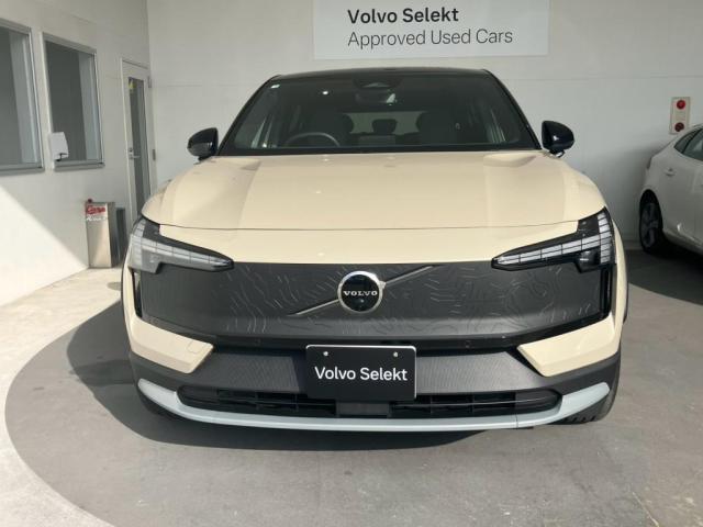 Volvo EX30Cross Country 2