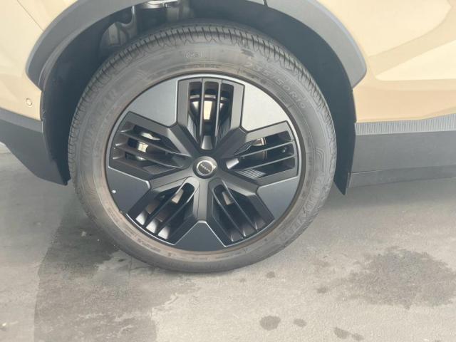 Volvo EX30Cross Country 9