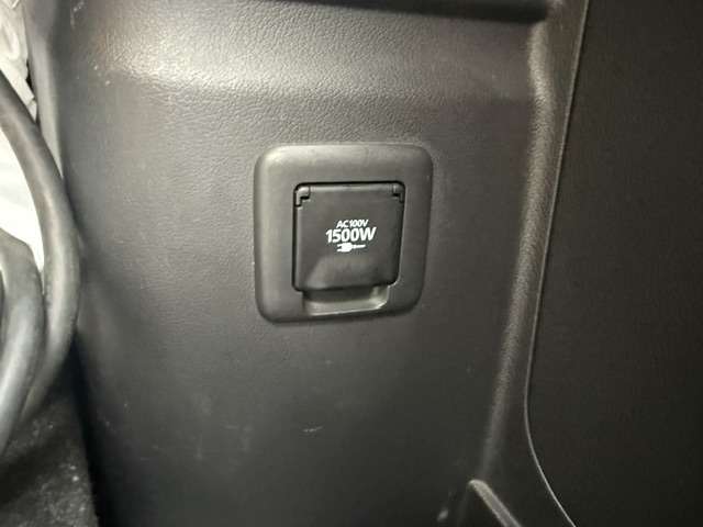 Mitsubishi Outlander PHEV 11