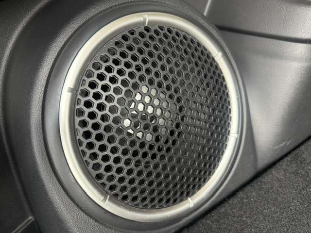 Mitsubishi Outlander PHEV 12