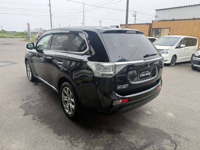 Mitsubishi Outlander PHEV 5