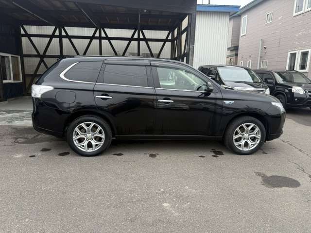 Mitsubishi Outlander PHEV 8