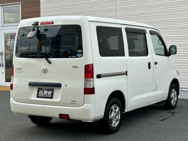 Toyota Light Ace Van 9