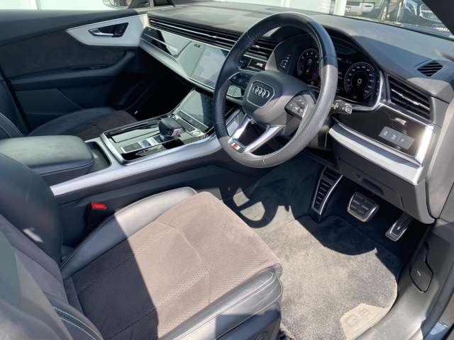 Audi Q8 9