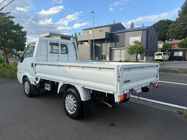 Mazda Bongo Truck 3