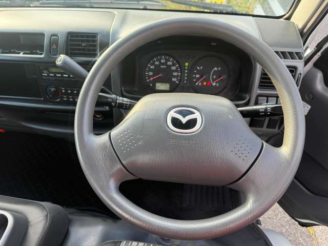 Mazda Bongo Truck 5