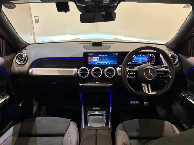 Mercedes-Benz GLB 8