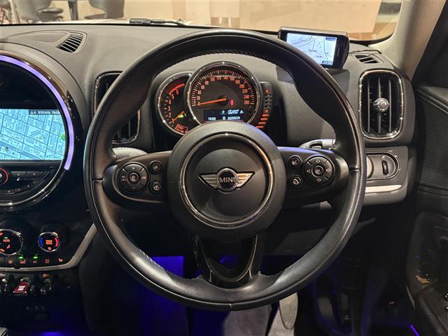 MINI Crossover 6