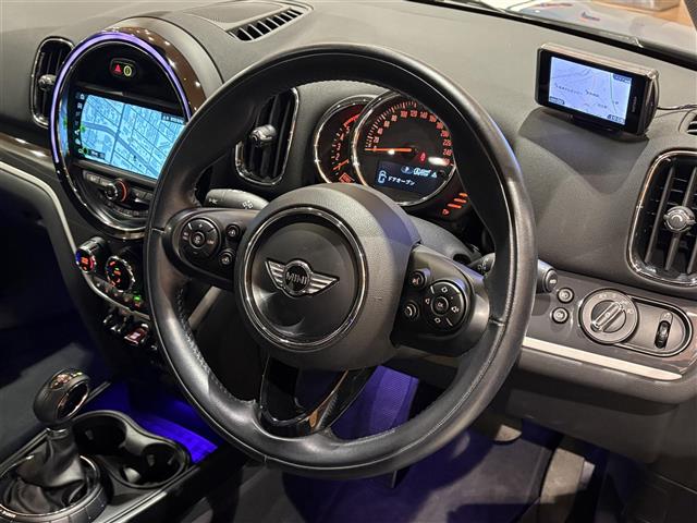 MINI Crossover 7