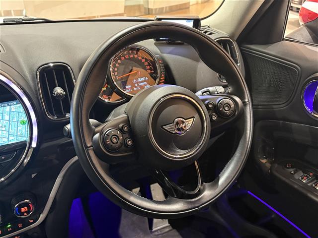 MINI Crossover 8