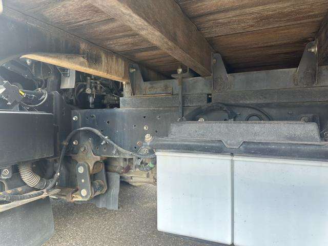 Hino Dutro 12