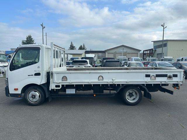 Hino Dutro 5