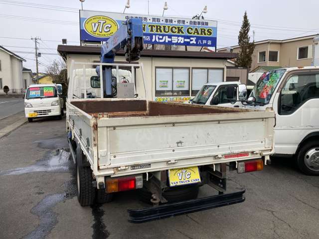 Hino Dutro 12
