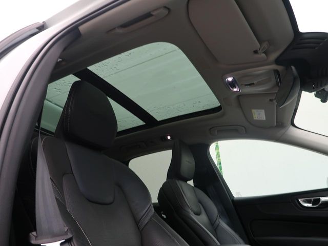 Volvo XC60 5