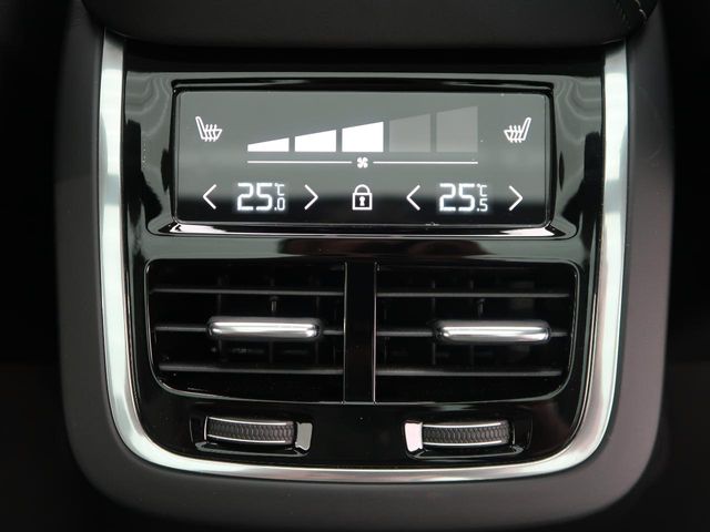 Volvo XC60 10