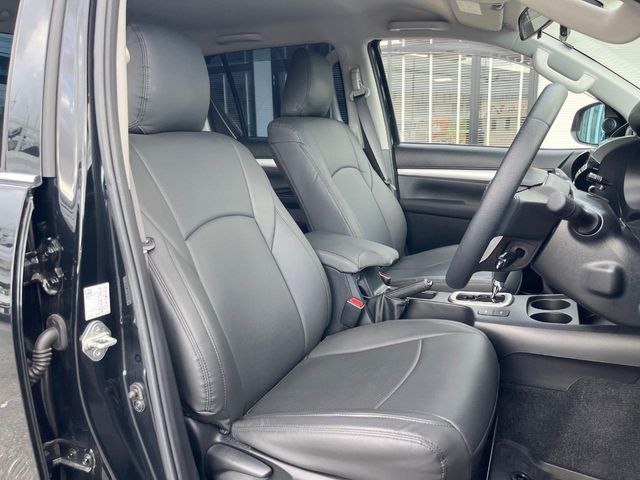 Toyota Hilux 12