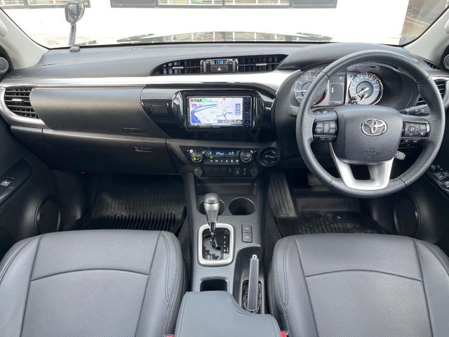 Toyota Hilux 2