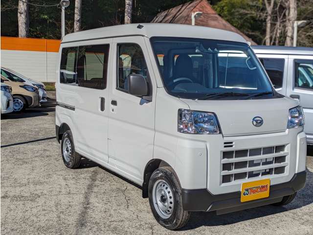 Daihatsu Hijet Cargo 6