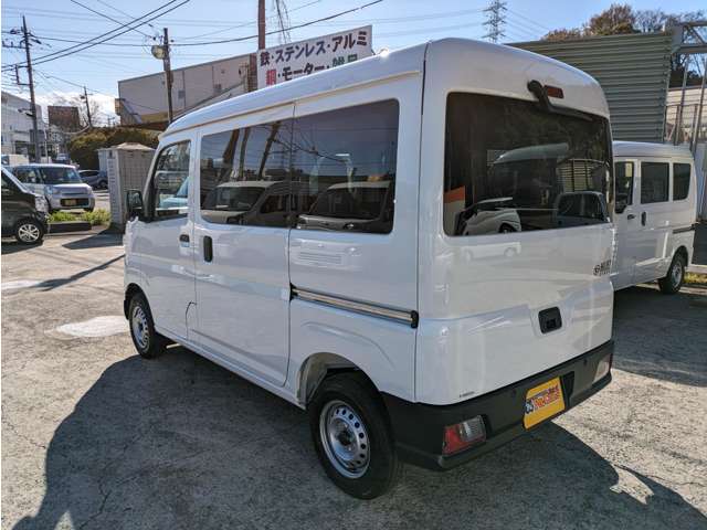 Daihatsu Hijet Cargo 10