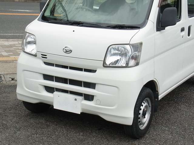 Daihatsu Hijet Cargo 2