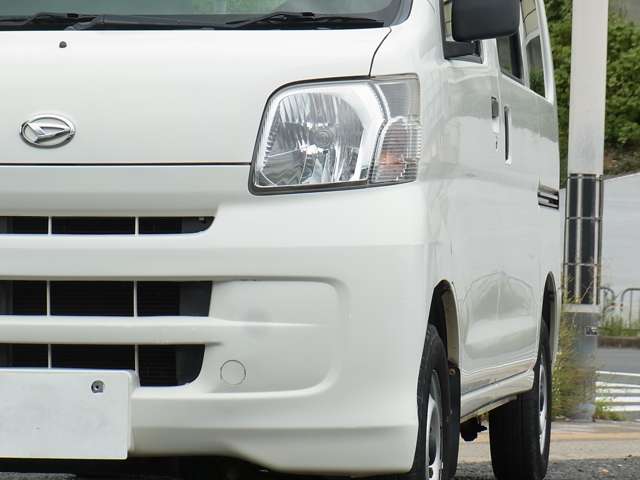 Daihatsu Hijet Cargo 3