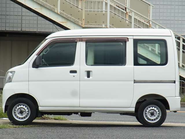 Daihatsu Hijet Cargo 5