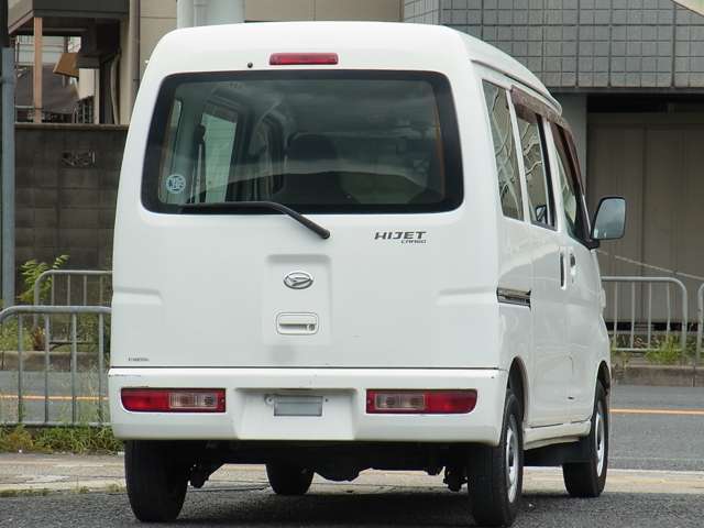Daihatsu Hijet Cargo 7