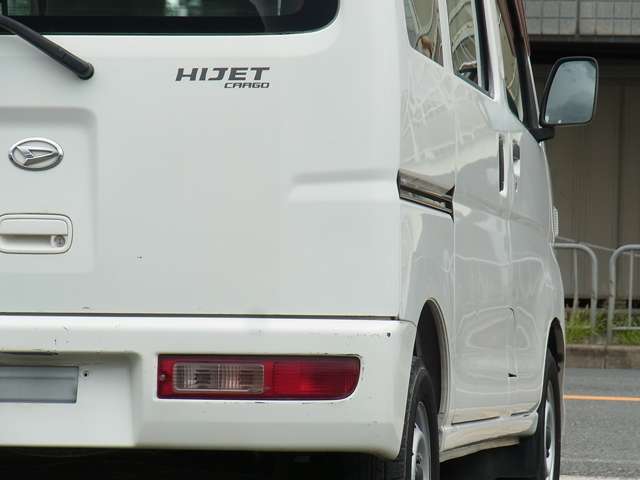 Daihatsu Hijet Cargo 8