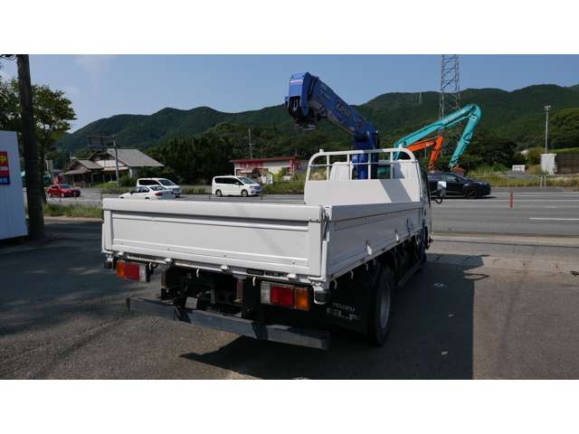 Isuzu Elf 6