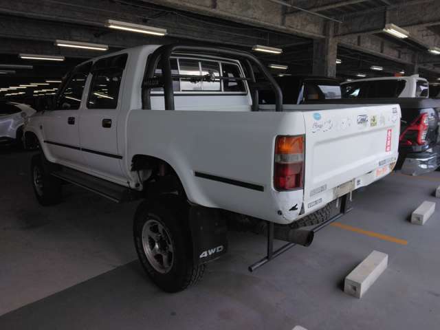 Toyota Hilux 3
