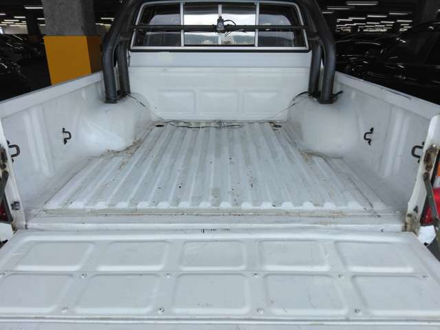 Toyota Hilux 5