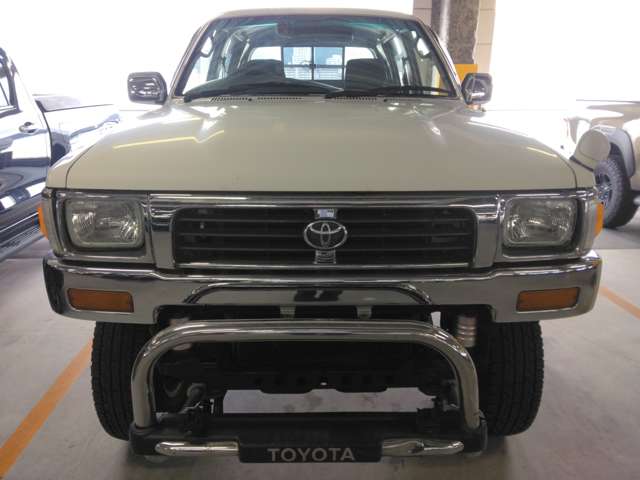 Toyota Hilux 6
