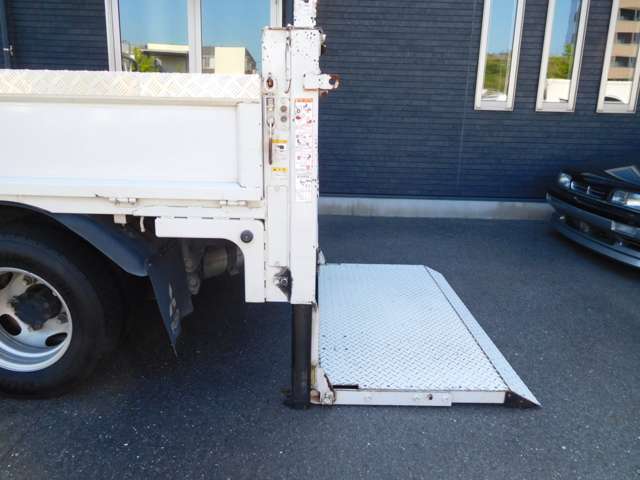 Mitsubishi Fuso Canter 12