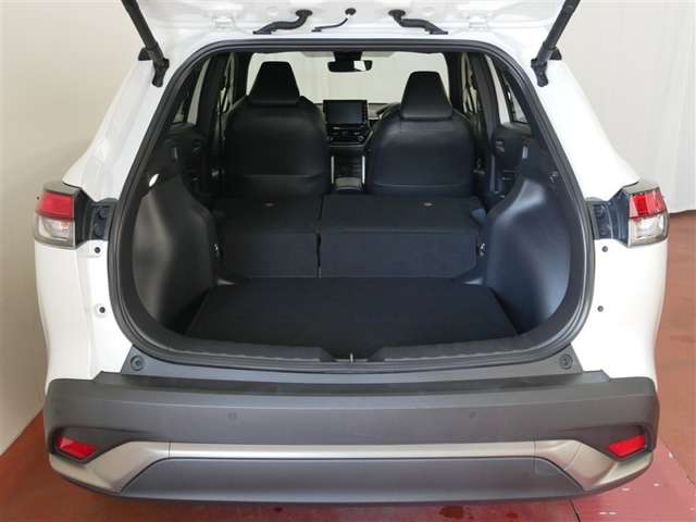 Toyota Corolla Cross 8