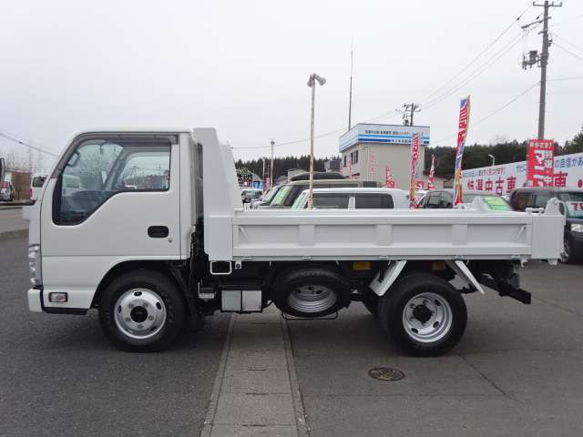 Isuzu Elf 6