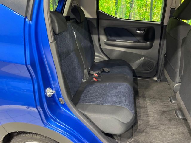 Mitsubishi eK X 9