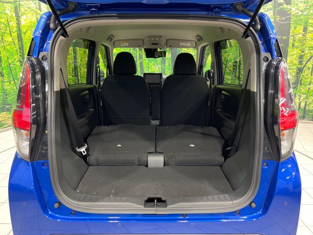 Mitsubishi eK X 10