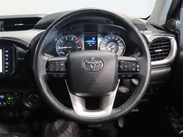Toyota Hilux 7