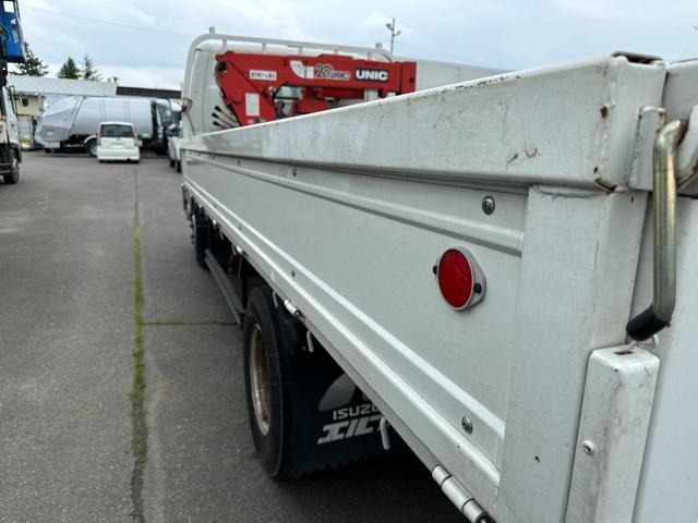 Isuzu Elf 6